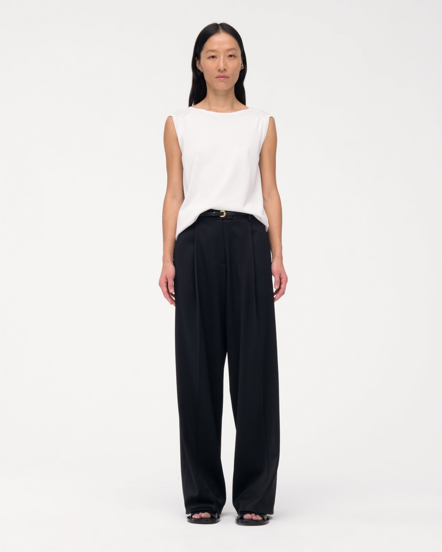 Relaxed Wide Leg Pant | Black in black