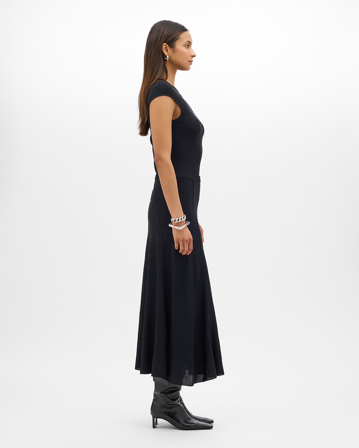 Seamed Fitted Top | Black