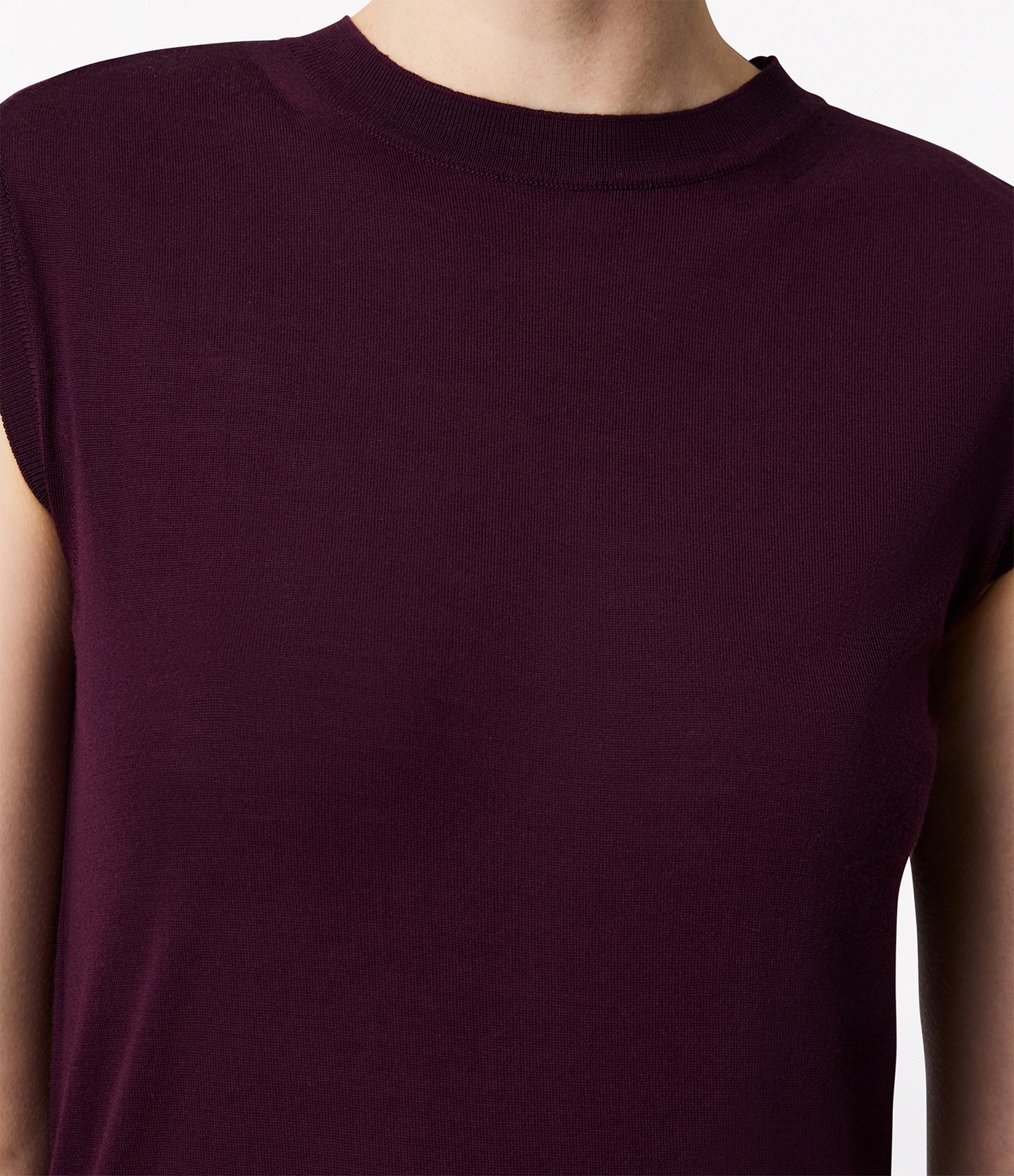 Featherweight Shell | Plum in plum