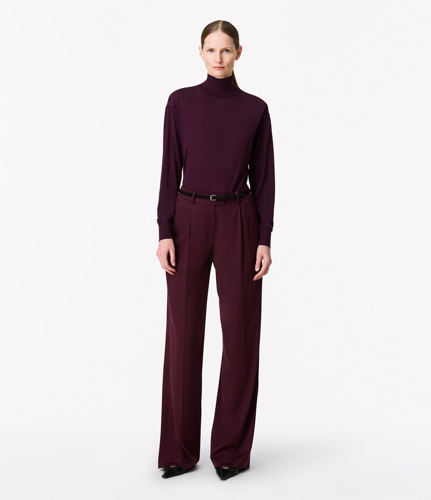 Another Tomorrow Featherweight Turtleneck in Plum – Wool Women's Knitwear