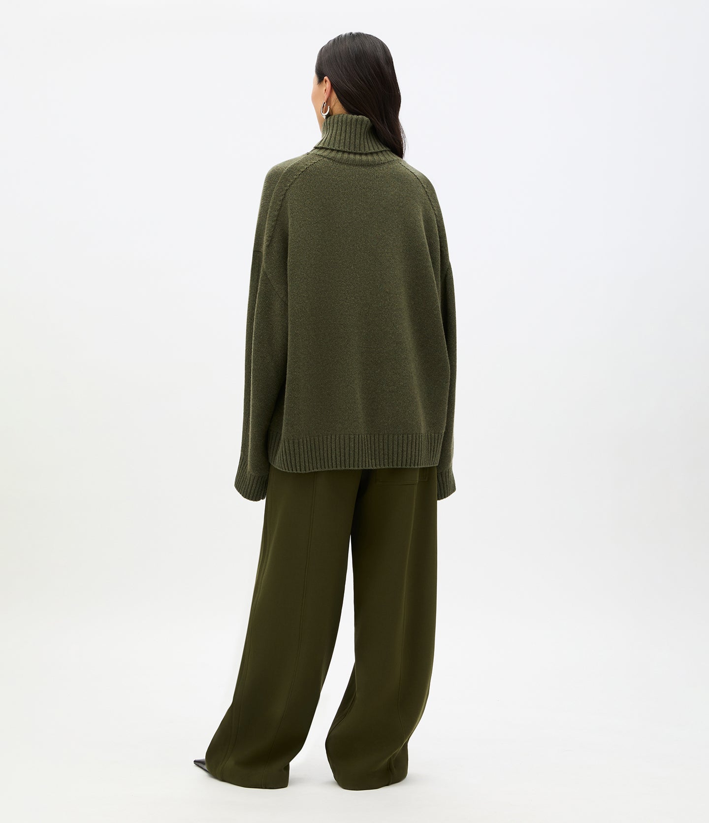 Another Tomorrow Cashmere Oversized Turtleneck in Moss – Cashmere Women's Knitwear
