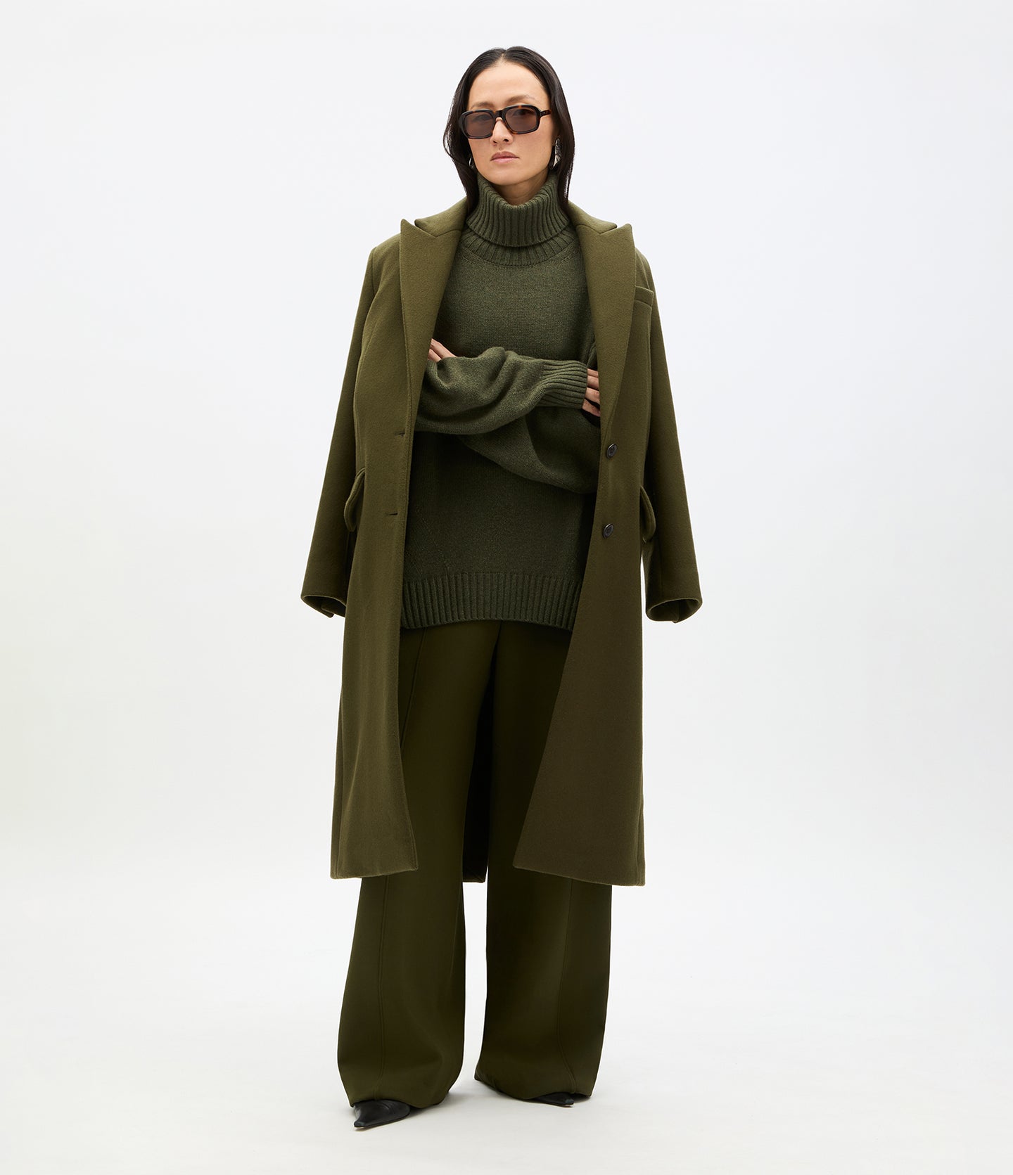 Another Tomorrow Cashmere Oversized Turtleneck in Moss – Cashmere Women's Knitwear