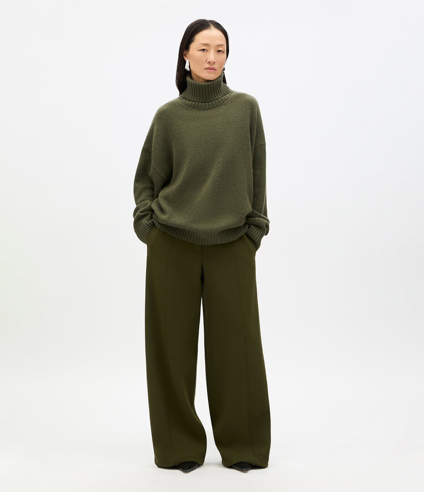 Another Tomorrow Cashmere Oversized Turtleneck in Moss – Cashmere Women's Knitwear