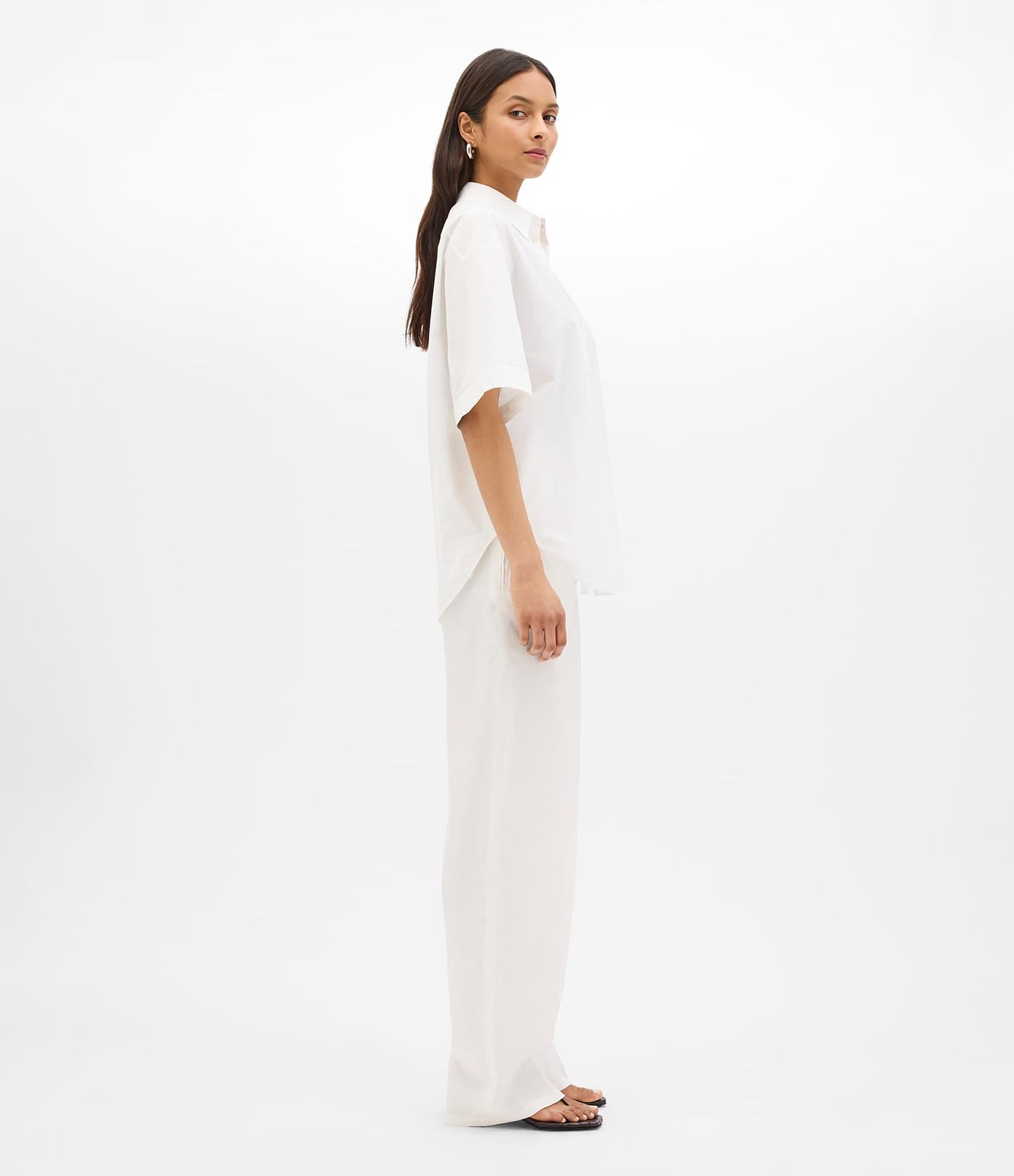 Another Tomorrow Poplin Short Sleeve Shirt in White – Cotton Women's Trousers