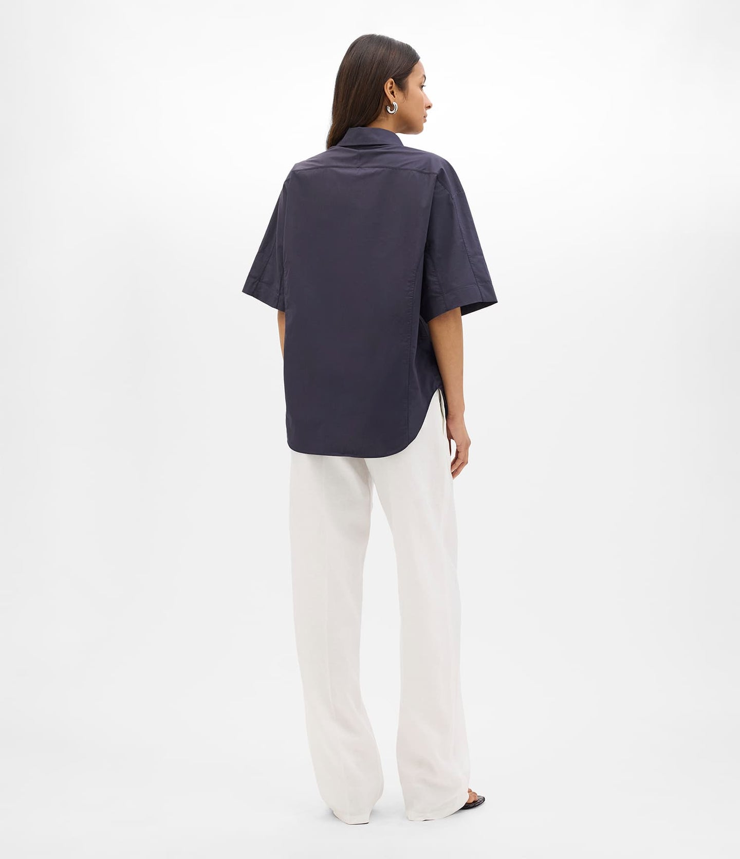 Another Tomorrow Poplin Short Sleeve Shirt in Midnight – Cotton Women's Trousers