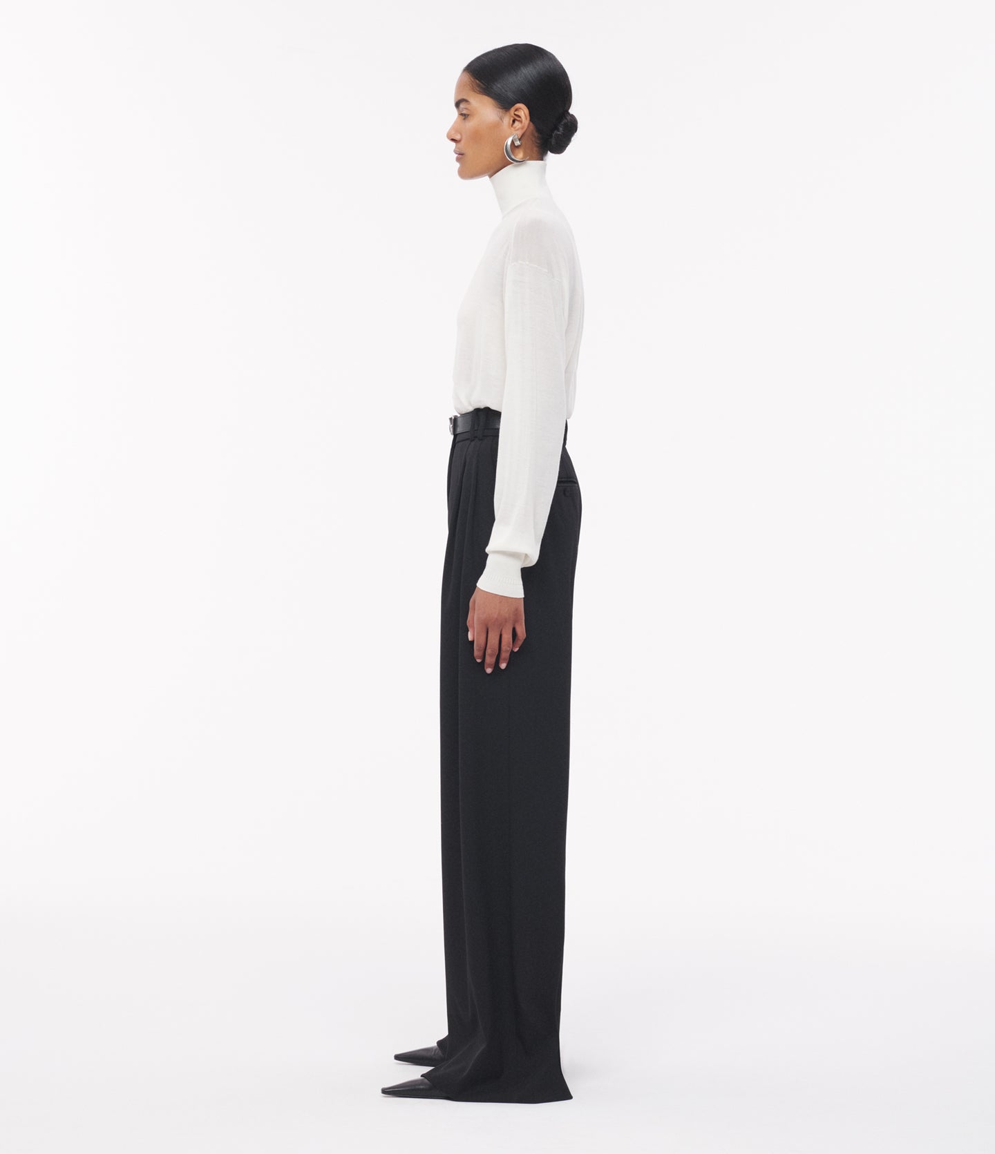 Another Tomorrow Featherweight Turtleneck in Off White – Wool Women's Knitwear