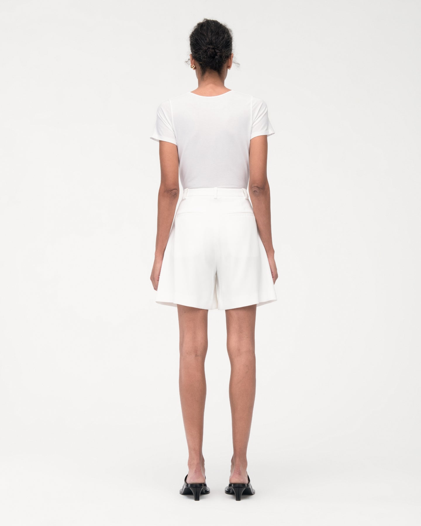 Another Tomorrow Fluid Pleated Short in Off White – Viscose Women's Trousers