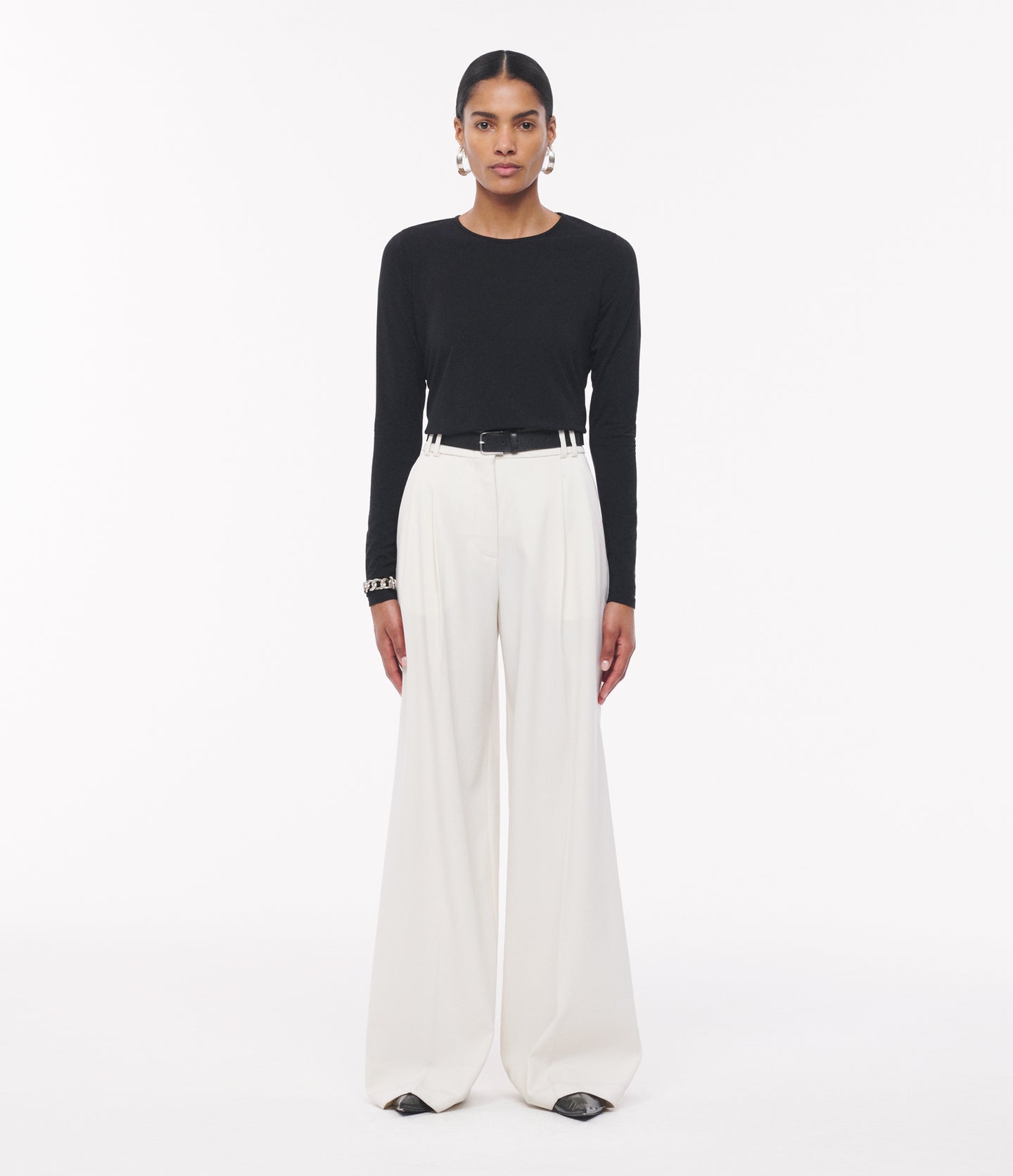 Long Sleeve Fitted Tee | Black in black