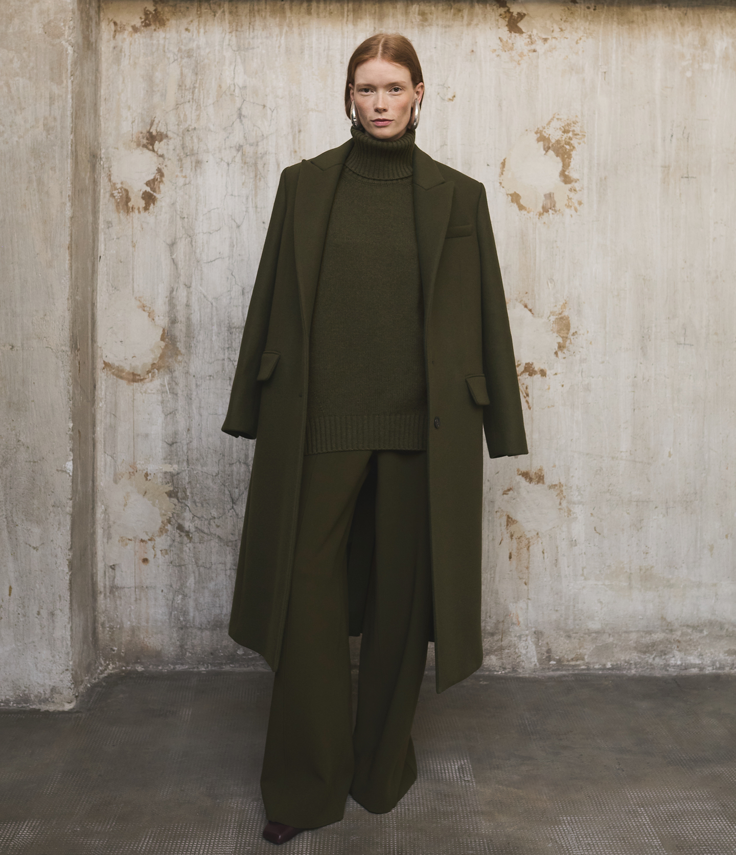 Another Tomorrow Cashmere Oversized Turtleneck in Moss – Cashmere Women's Knitwear