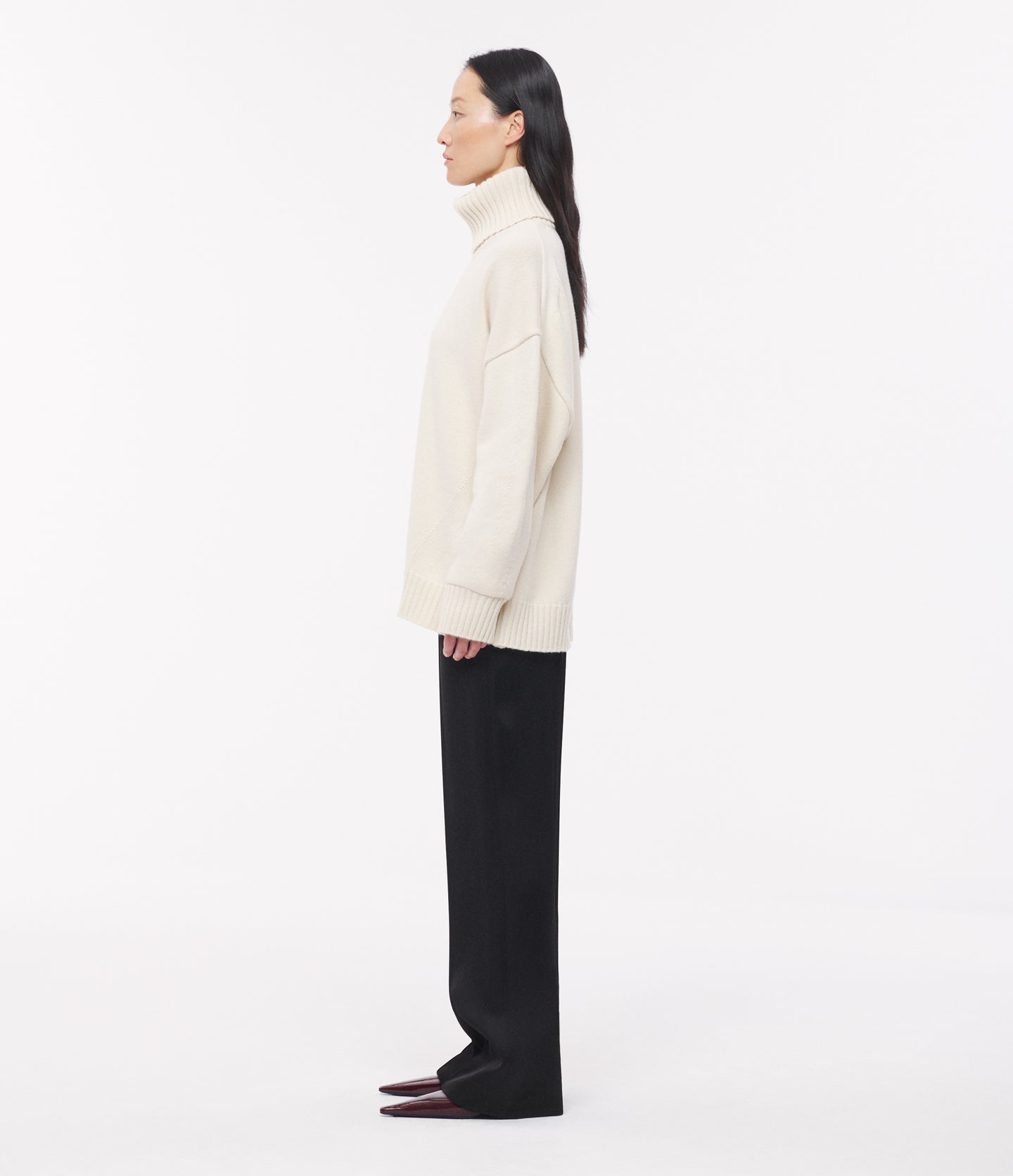 Cashmere Oversized Turtleneck | Ivory in ivory