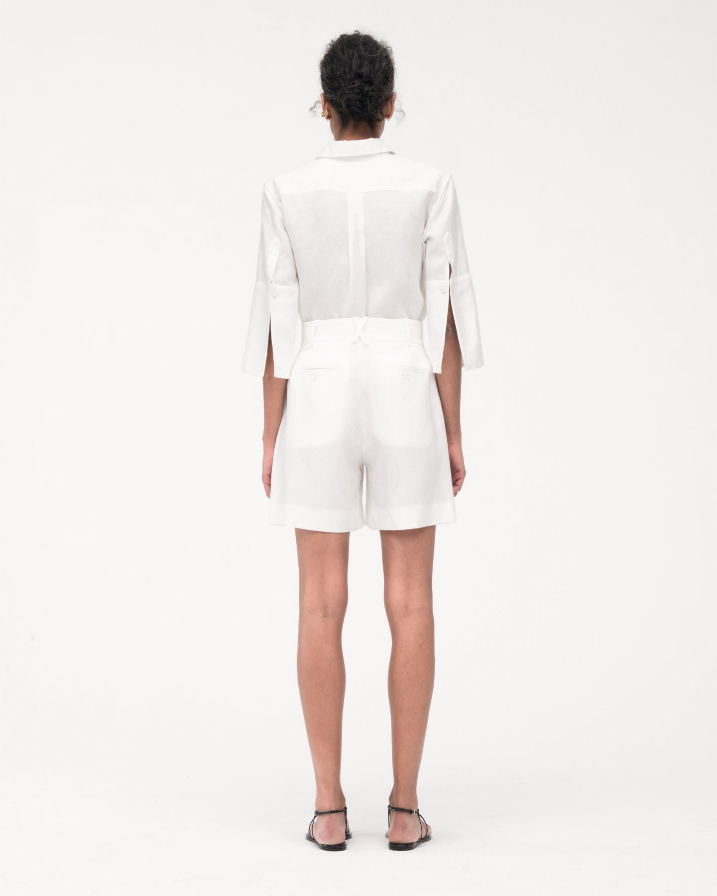 Linen Pleated Short | White in white