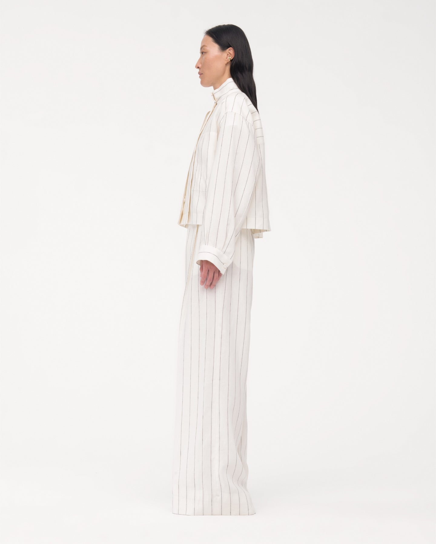 Another Tomorrow Mock Neck Pleat Shirt in Black/Off White – Linen Women's Top