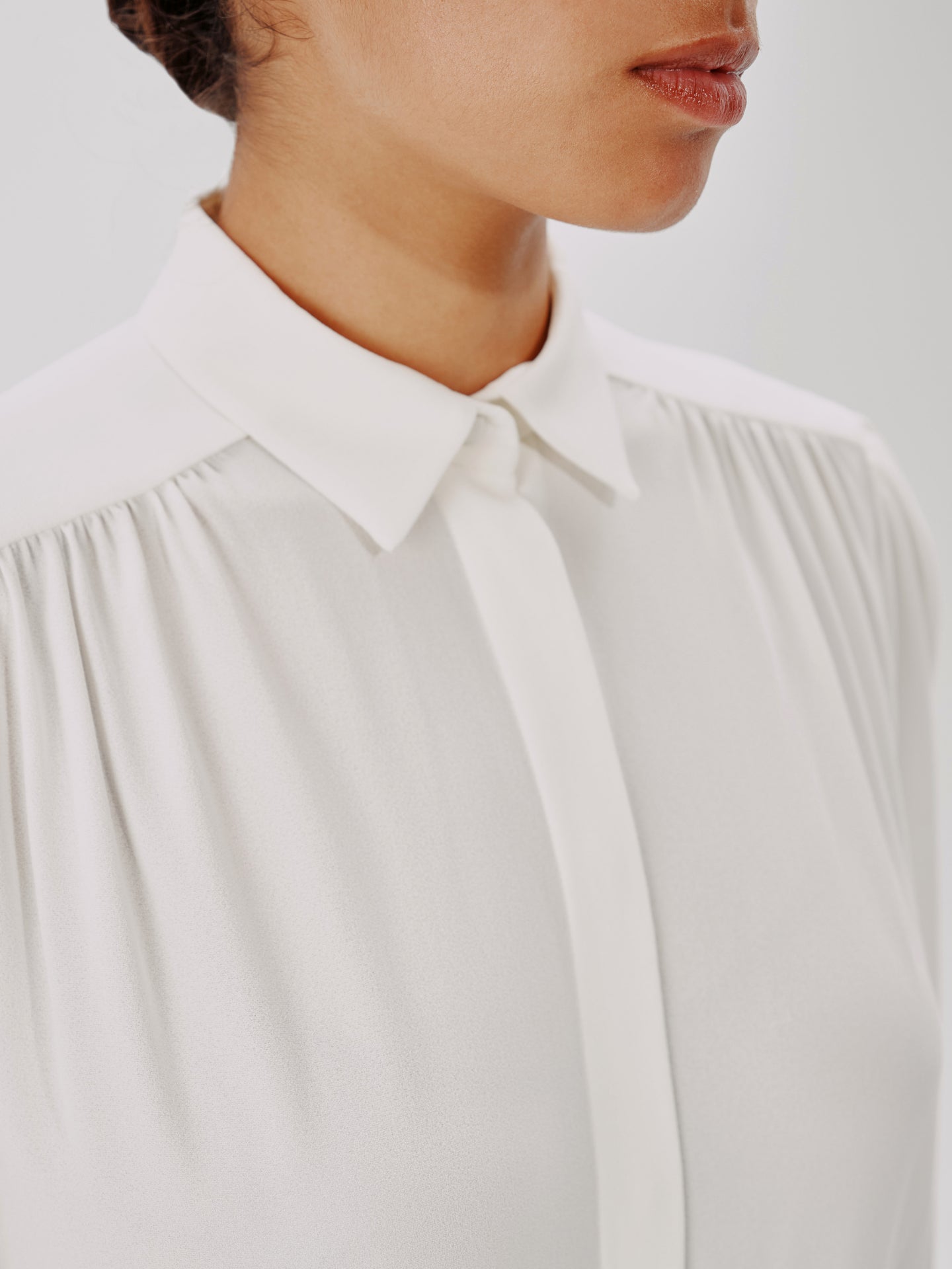 Gathered Blouse | White in white