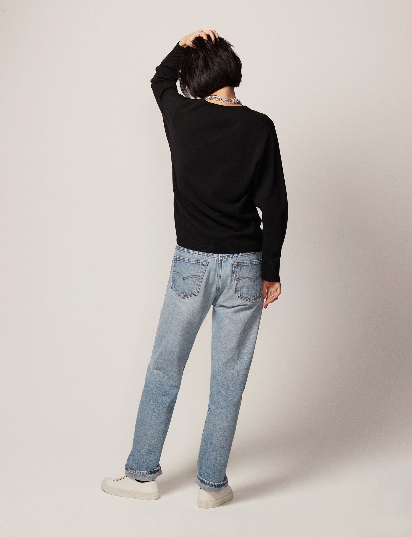 Another Tomorrow Cashmere V Neck Sweater in Black – Cashmere Women's Knitwear