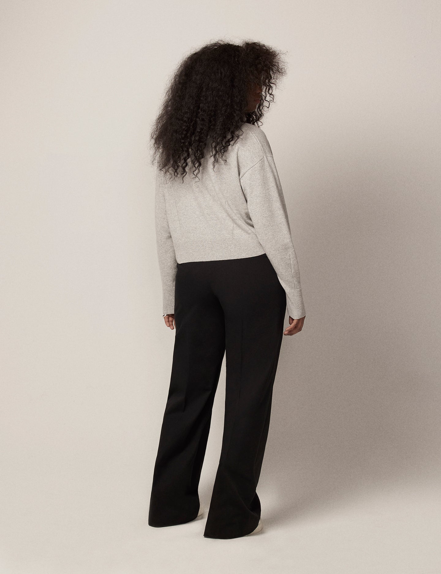 Another Tomorrow Cropped Cashmere Cardigan in Heather Grey – Cashmere Women's Knitwear