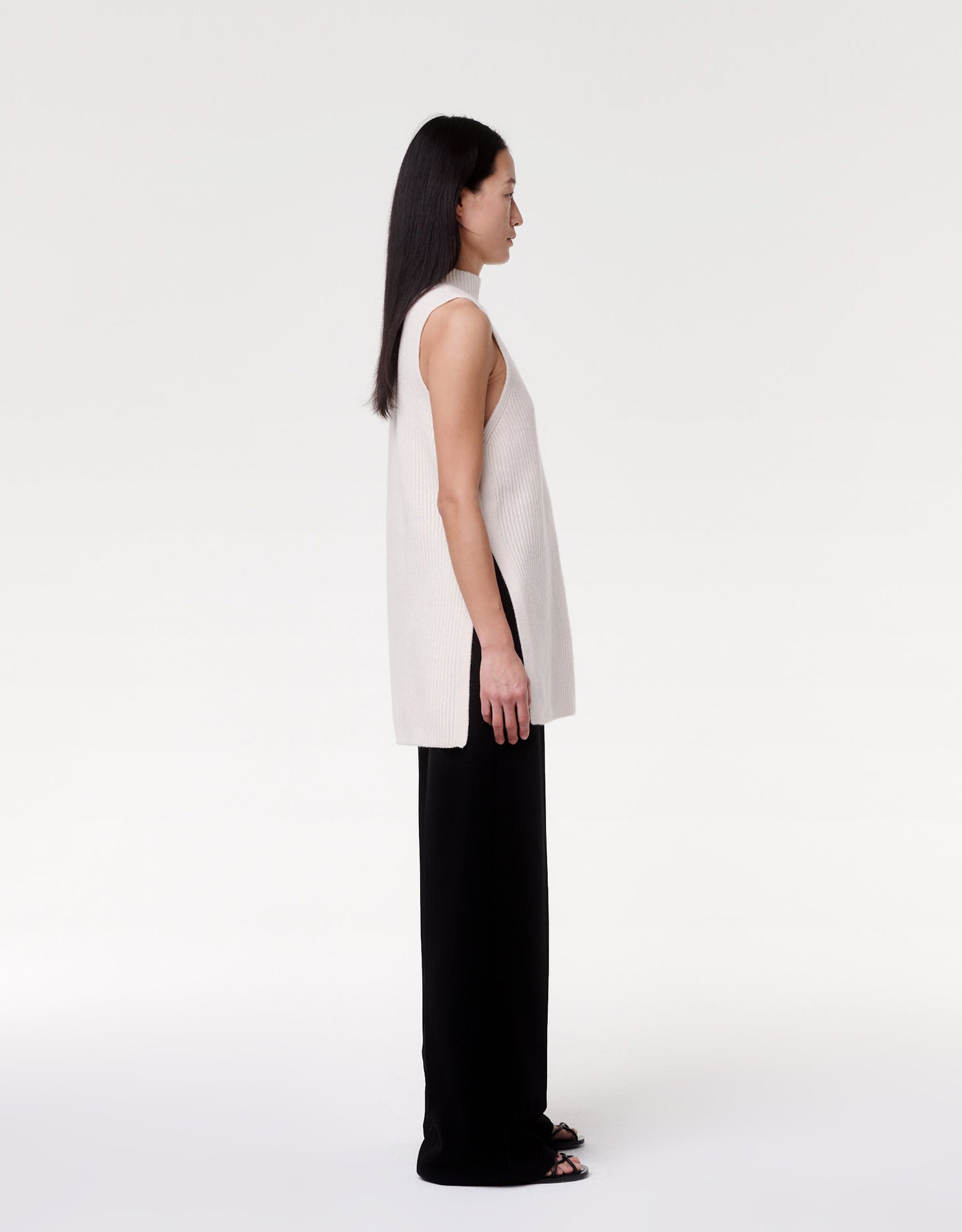 Another Tomorrow Mock Neck Sleeveless Sweater in Off White – Cashmere Women's Knitwear