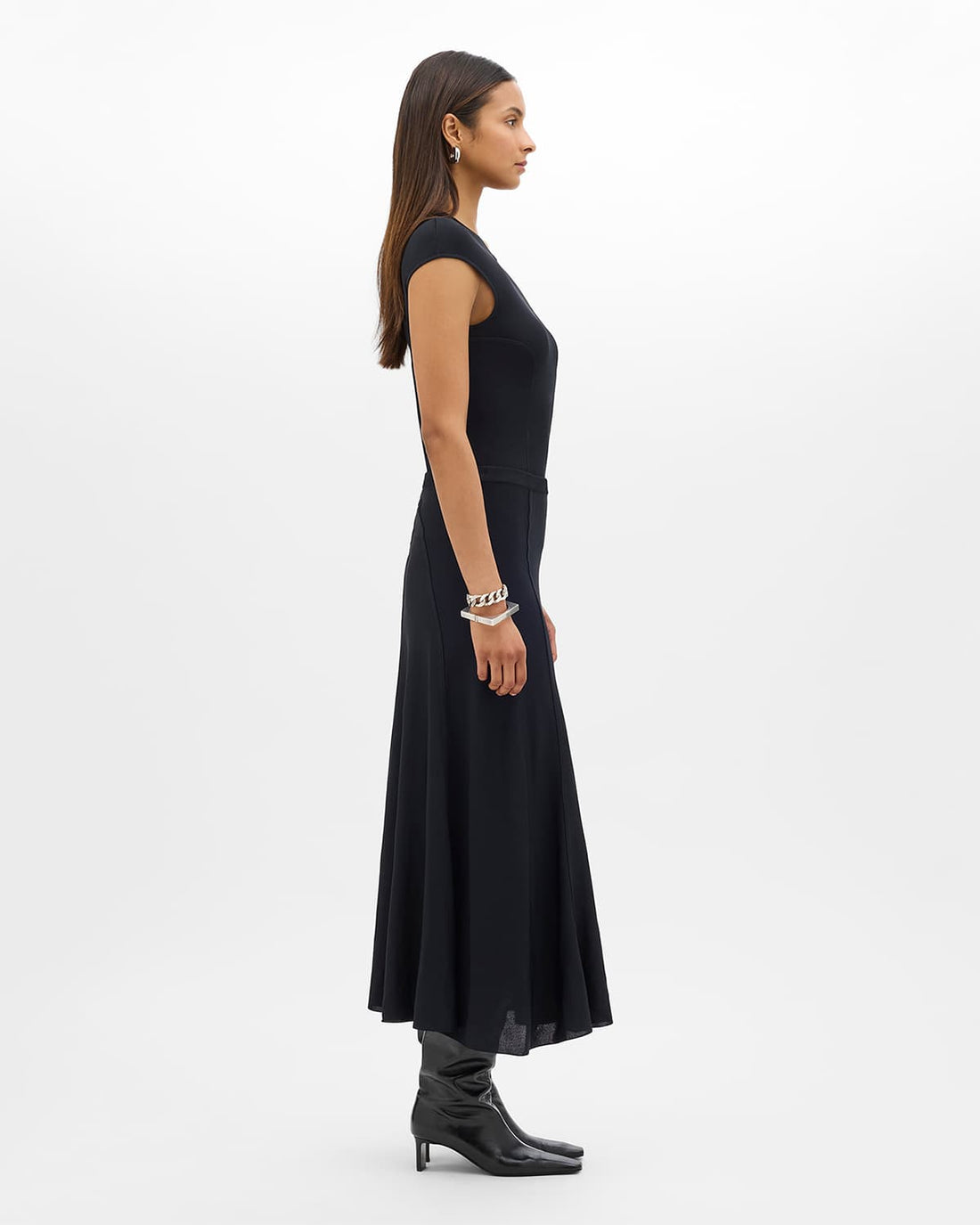 Seamed Knit Flare Skirt | Black