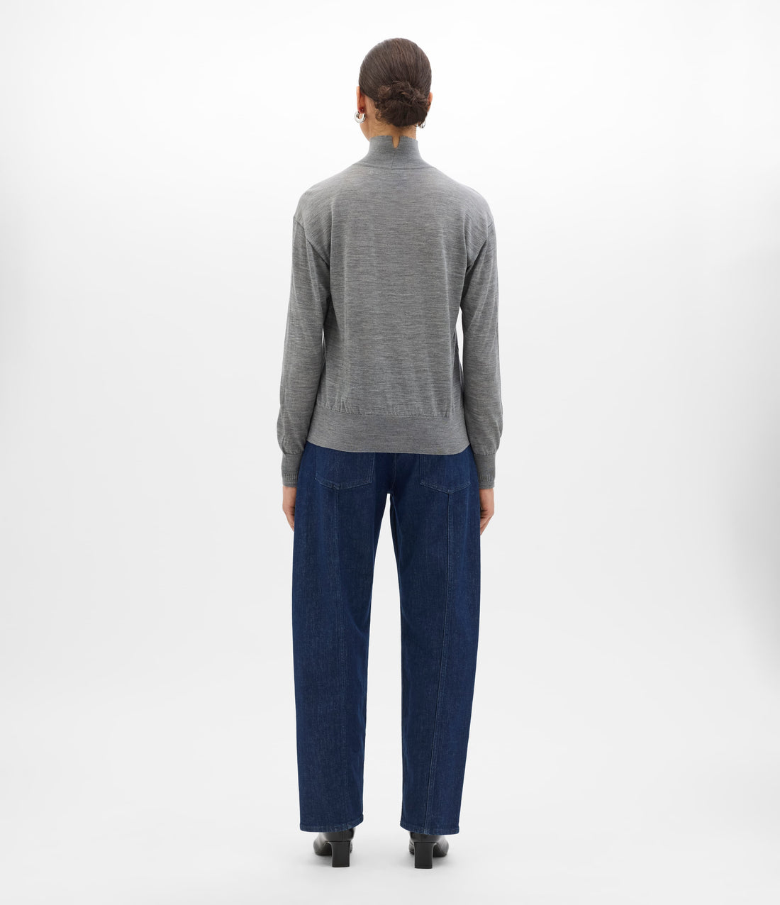 Another Tomorrow Featherweight Turtleneck in Grey – Wool Women's Knitwear