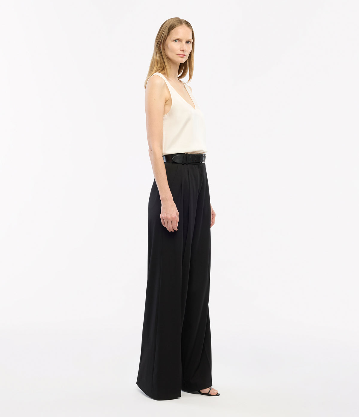 Another Tomorrow Twill Pleated Trouser in Black – Wool Women's Trousers