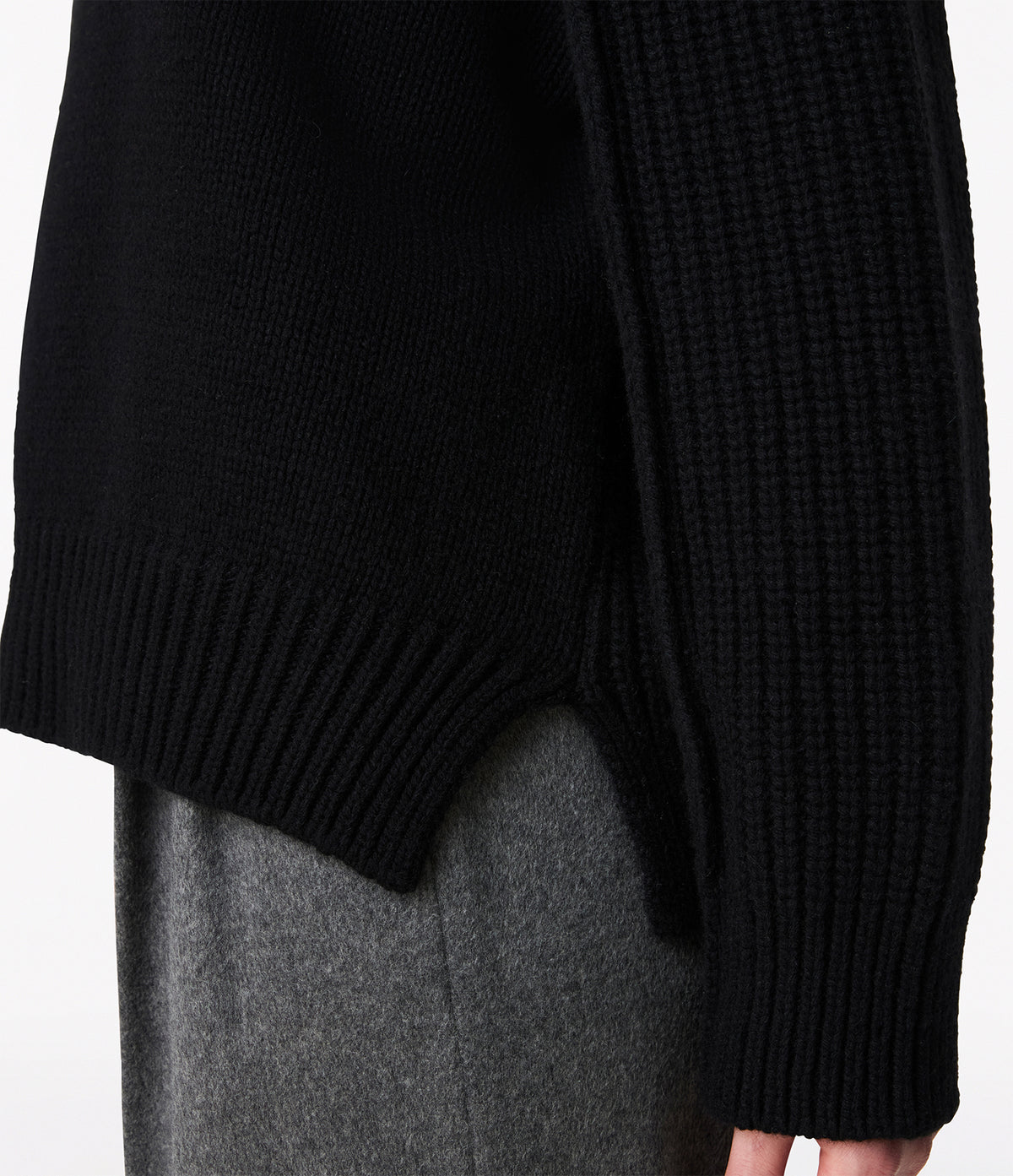 Another Tomorrow Cashmere Oversized Crewneck in Black – Cashmere Women's Knitwear