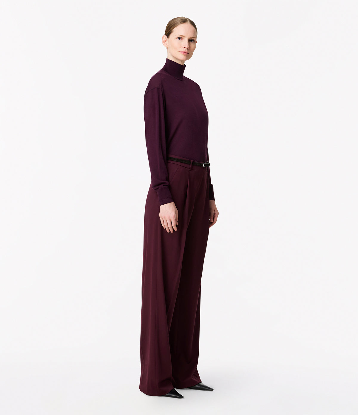 Another Tomorrow Featherweight Turtleneck in Plum – Wool Women's Knitwear