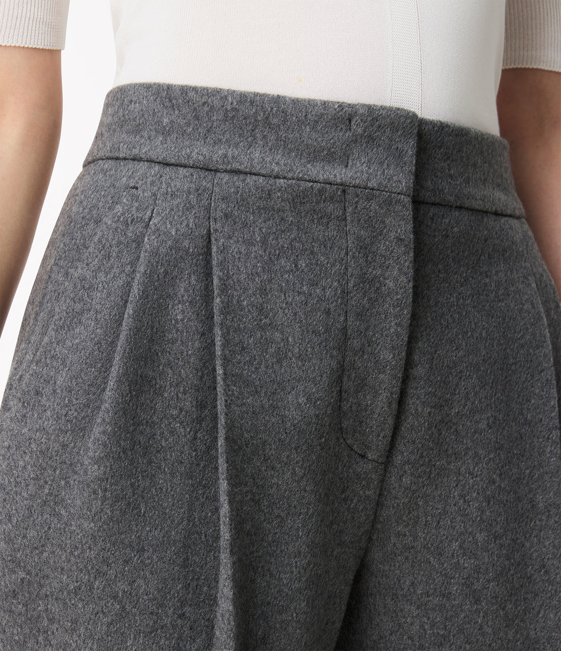 color:medium-melange-grey