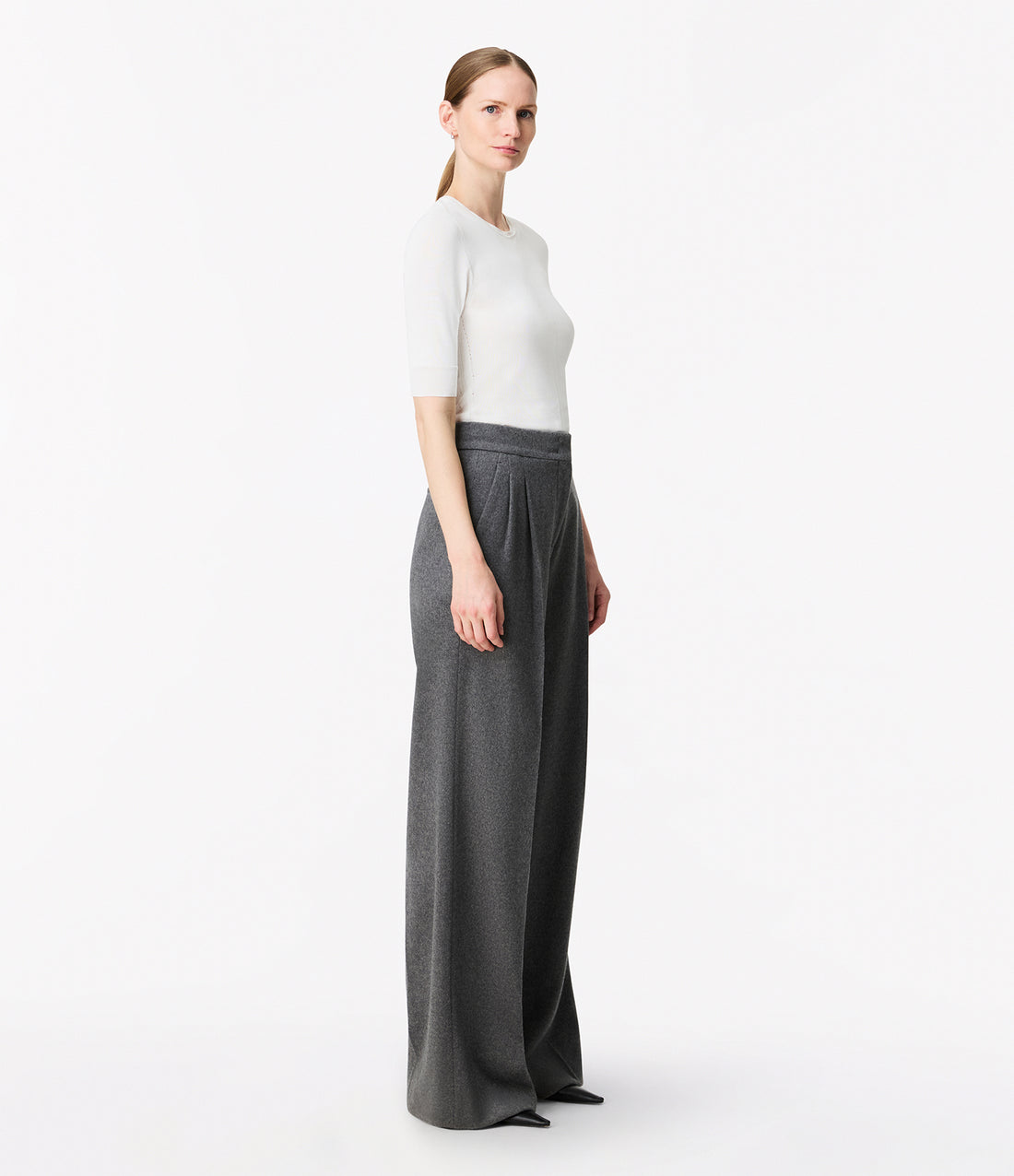 color:medium-melange-grey