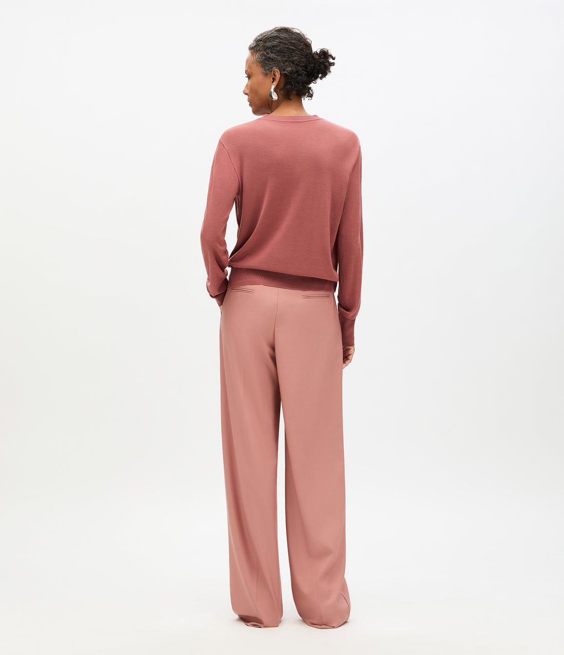 Featherweight Crew | Earth