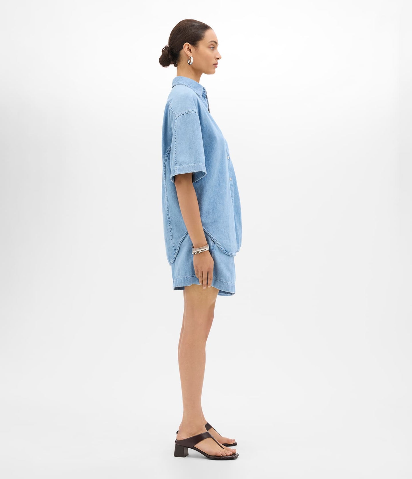 Another Tomorrow Chambray Short Sleeve Shirt in Light Blue Wash – Denim Women's Trousers