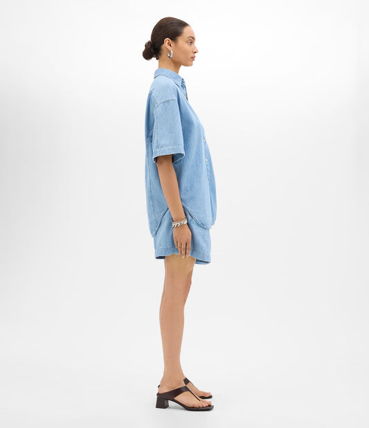 Another Tomorrow Chambray Short Sleeve Shirt in Light Blue Wash – Denim Women's Trousers