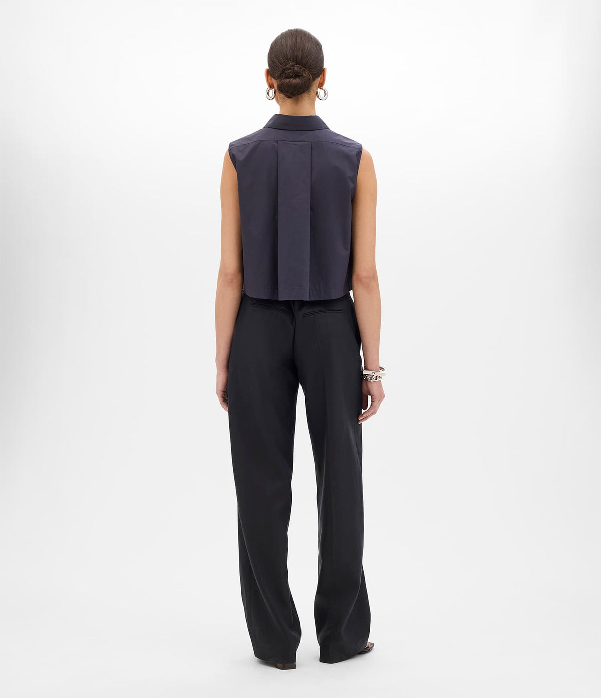 Another Tomorrow Cropped Sleeveless Shirt in Midnight – Cotton Women's Top