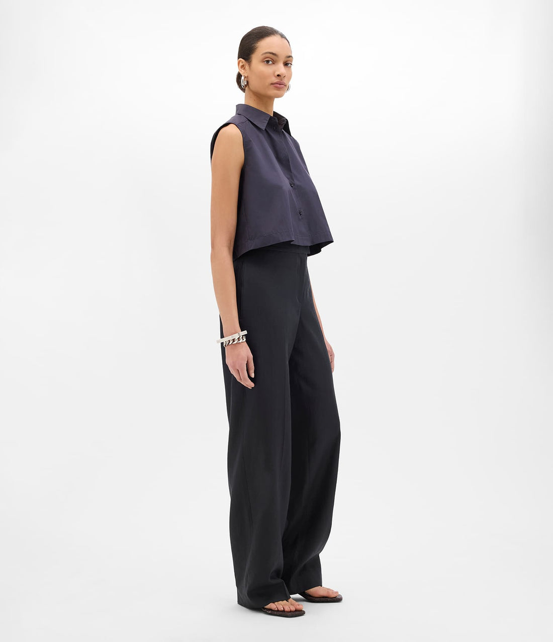 Another Tomorrow Cropped Sleeveless Shirt in Midnight – Cotton Women's Top