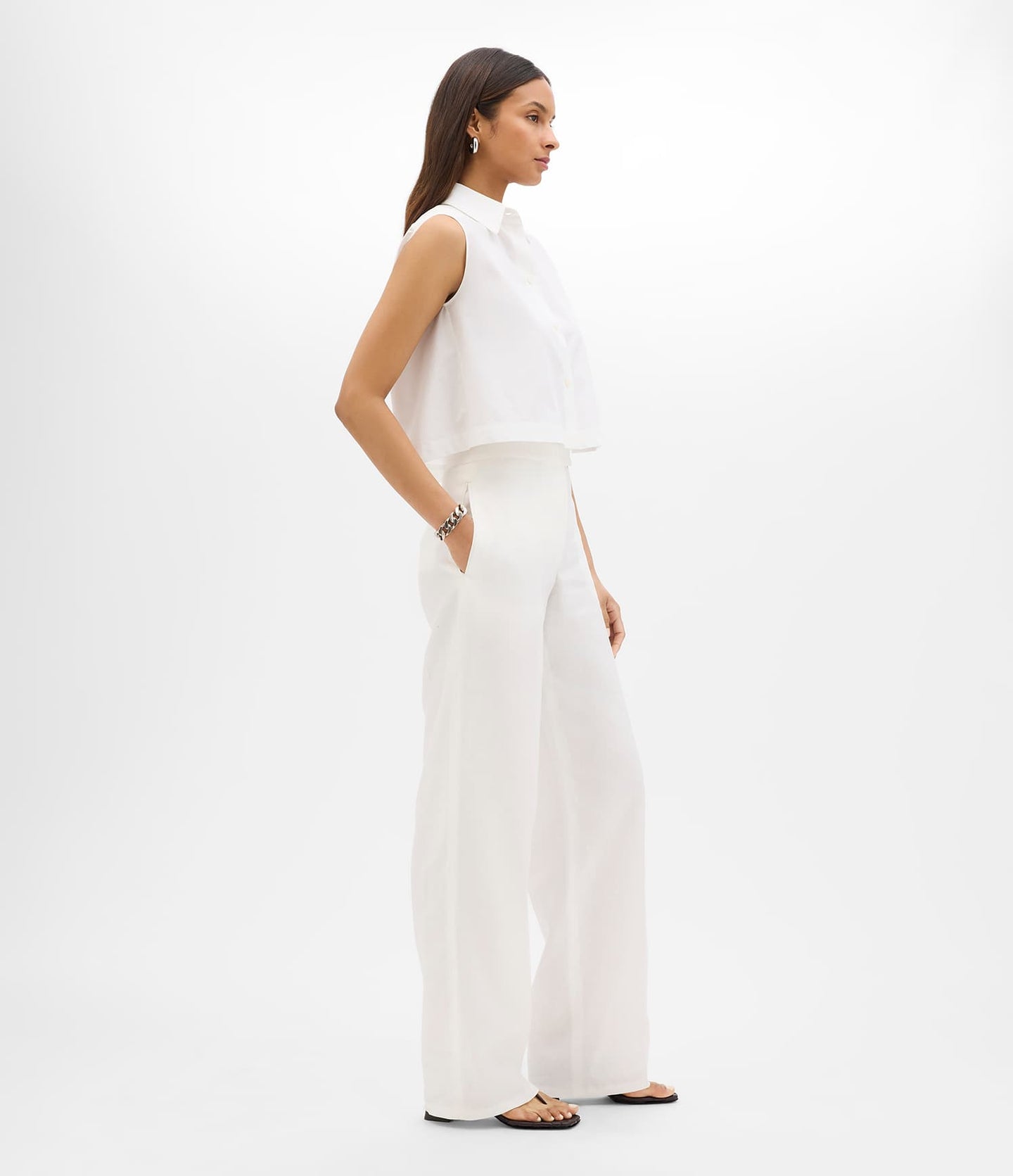 Another Tomorrow Cropped Sleeveless Shirt in White – Cotton Women's Top