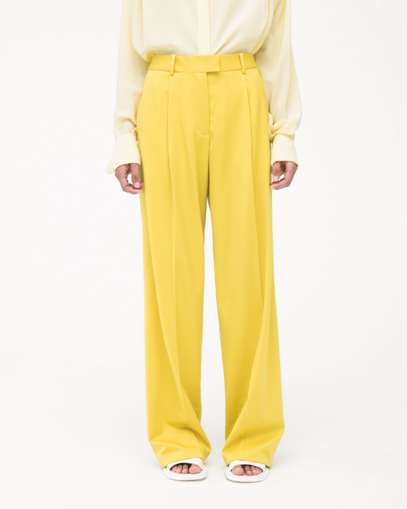 Relaxed Wide Leg Pant