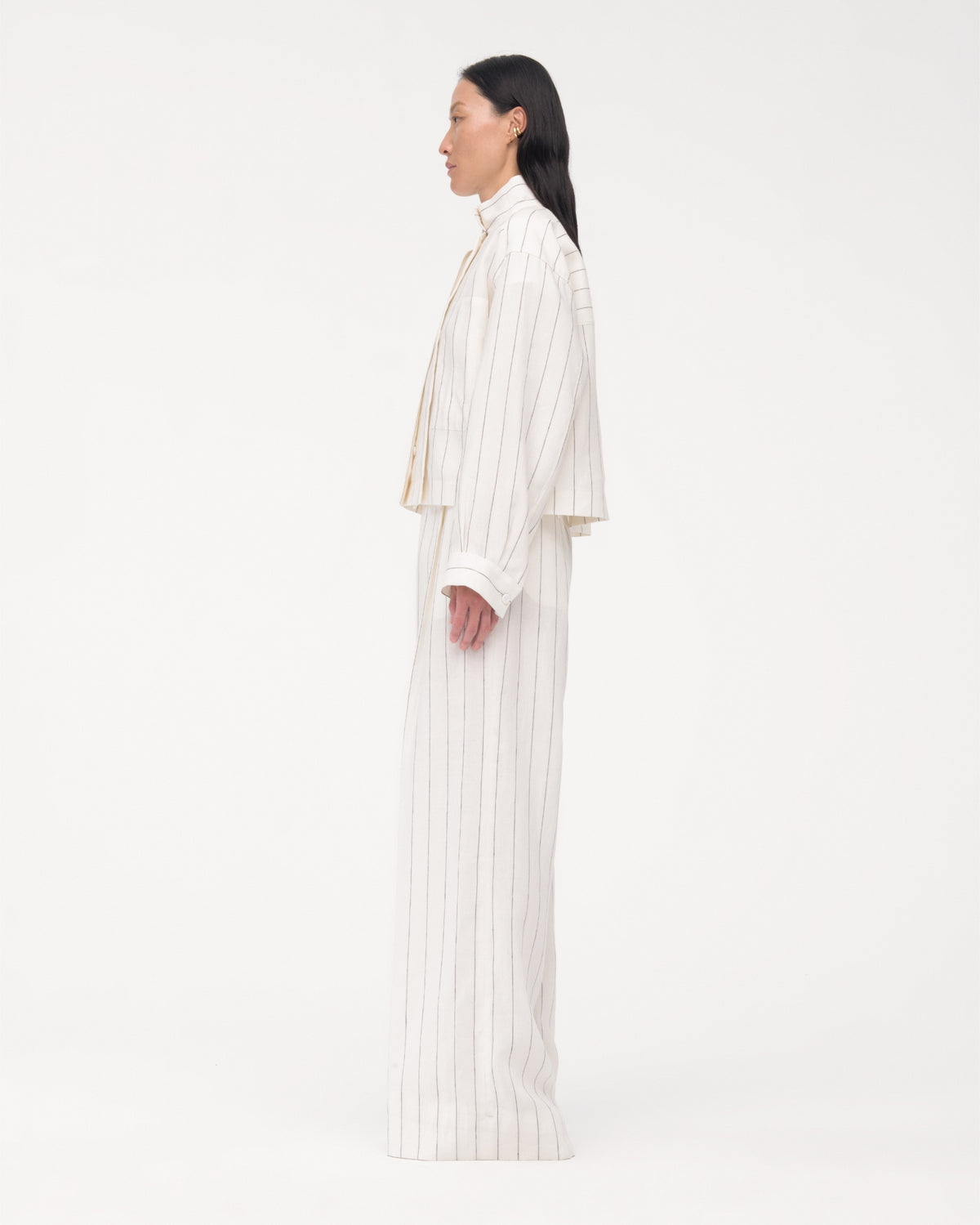 Another Tomorrow Mock Neck Pleat Shirt in Black/Off White – Linen Women's Top