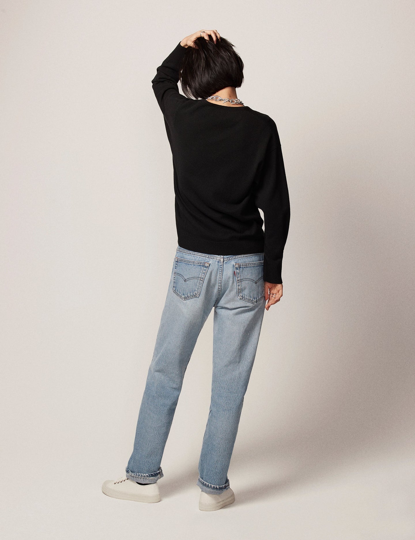 Another Tomorrow Cashmere V Neck Sweater in Black – Cashmere Women's Knitwear
