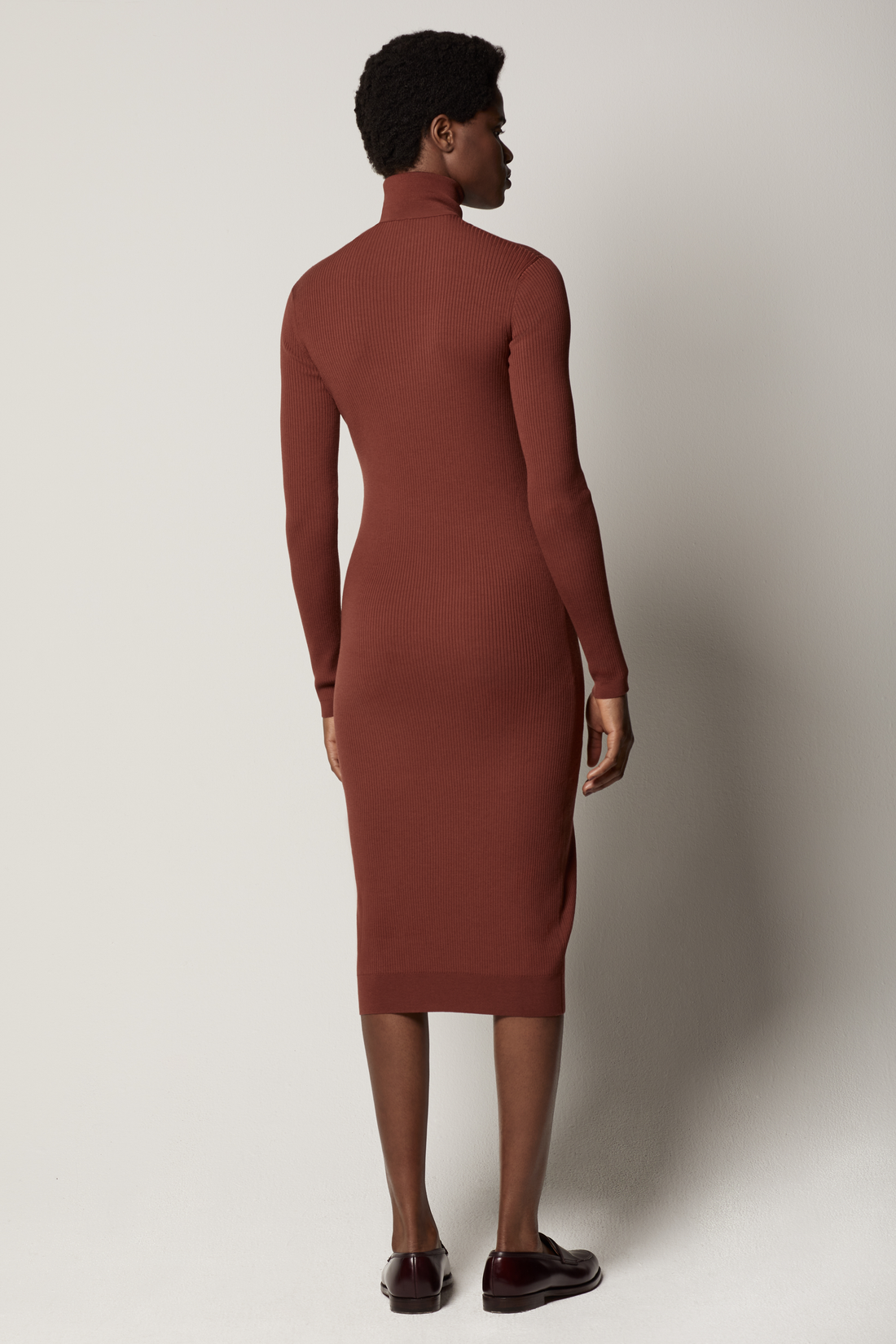 Rust 2025 colored turtleneck